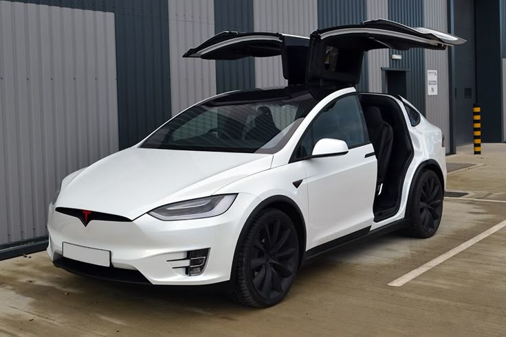 Tesla Model X - View 2